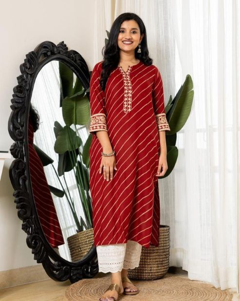 Red Leheriya Kurti With Pant